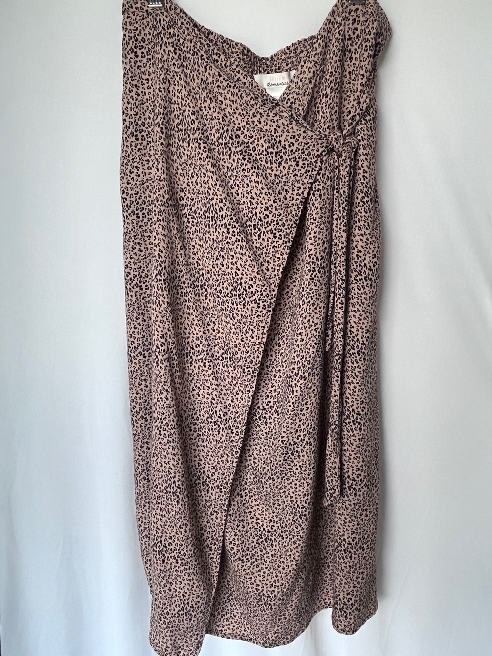 NWOT - URBAN Romantics Taupe Leopard Wrap Midi Wrap Skirt